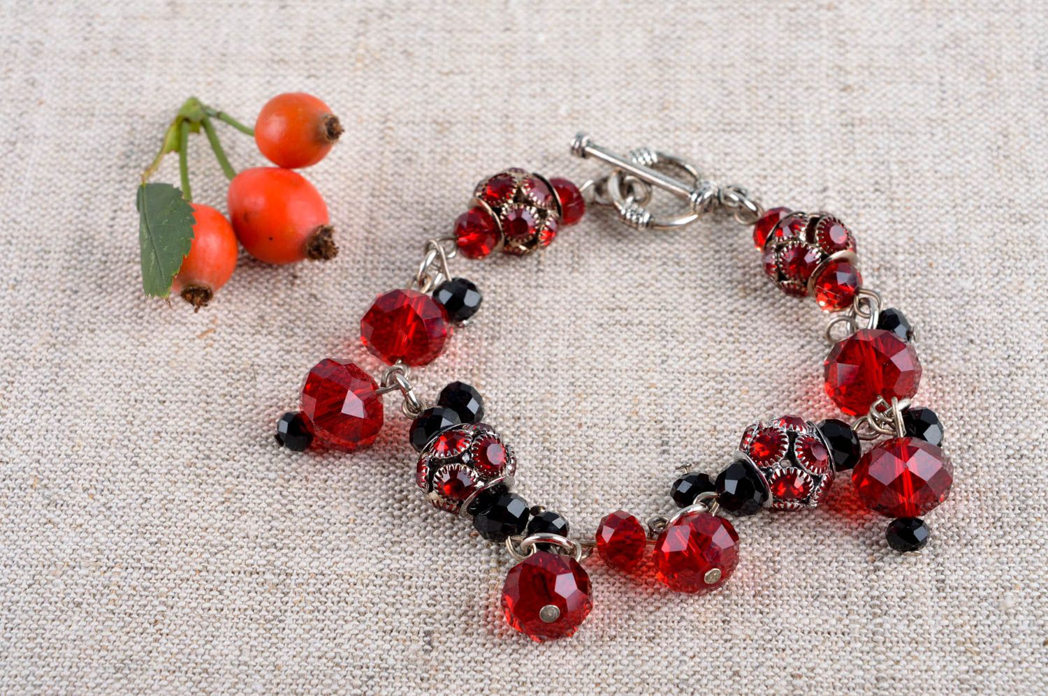 Perlen Schmuck handmade Damen Armband Geschenk für Frauen schön rot originell foto 1