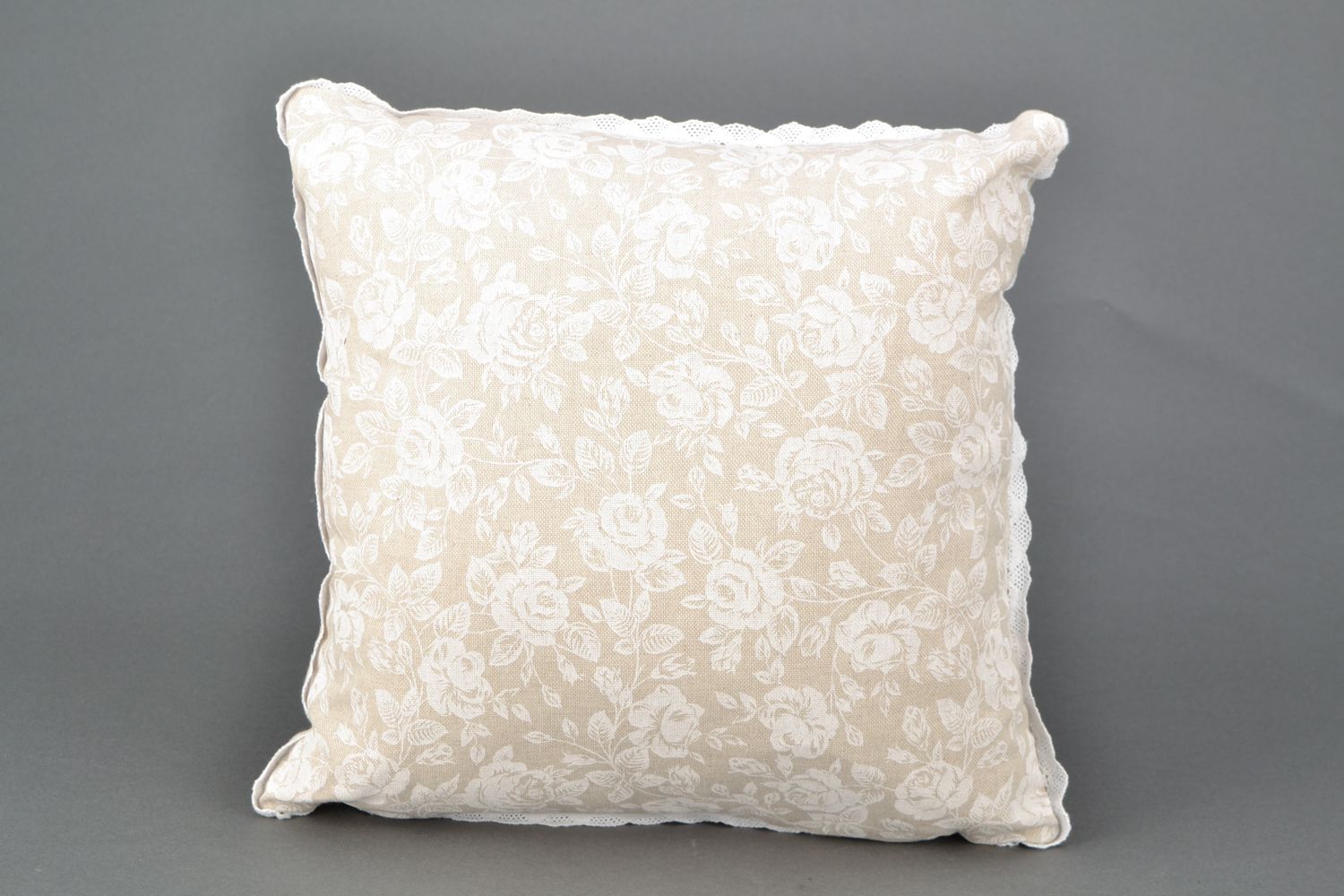 Soft cotton cushion with lace photo 1