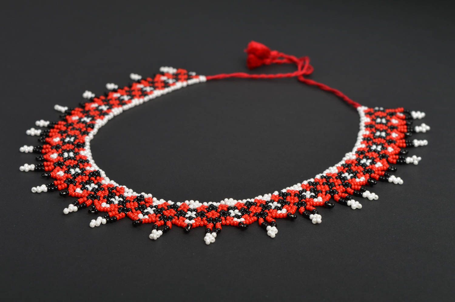 Collier perles rocaille Bijou fait main rouge bel original Accessoire femme photo 1