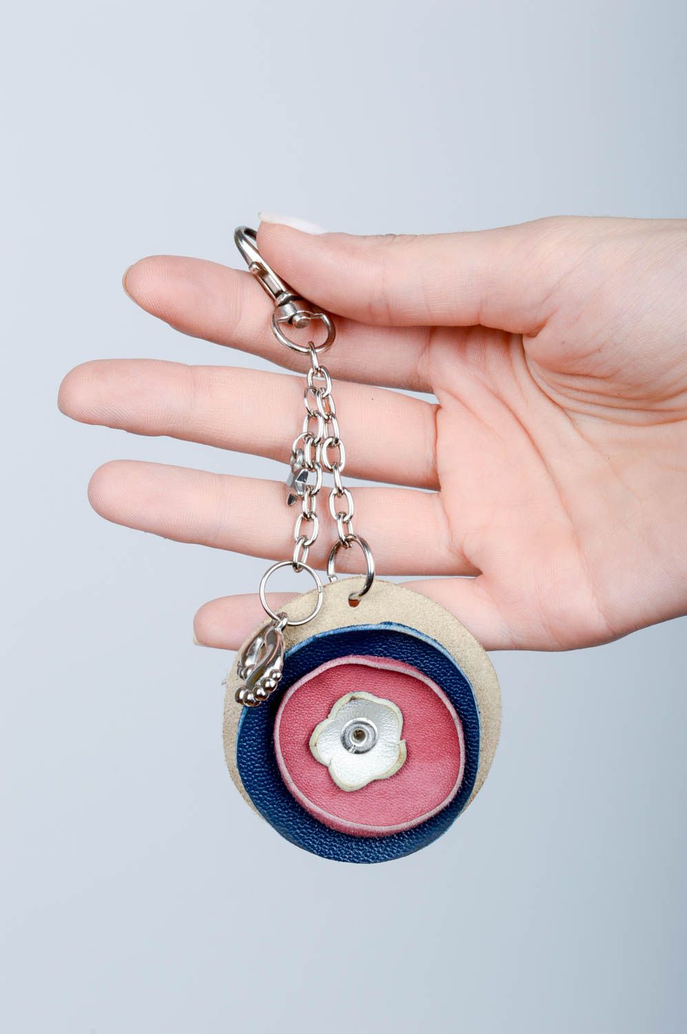 Llavero de cuero redondo hecho a mano regalo original accesorio para llaves foto 1