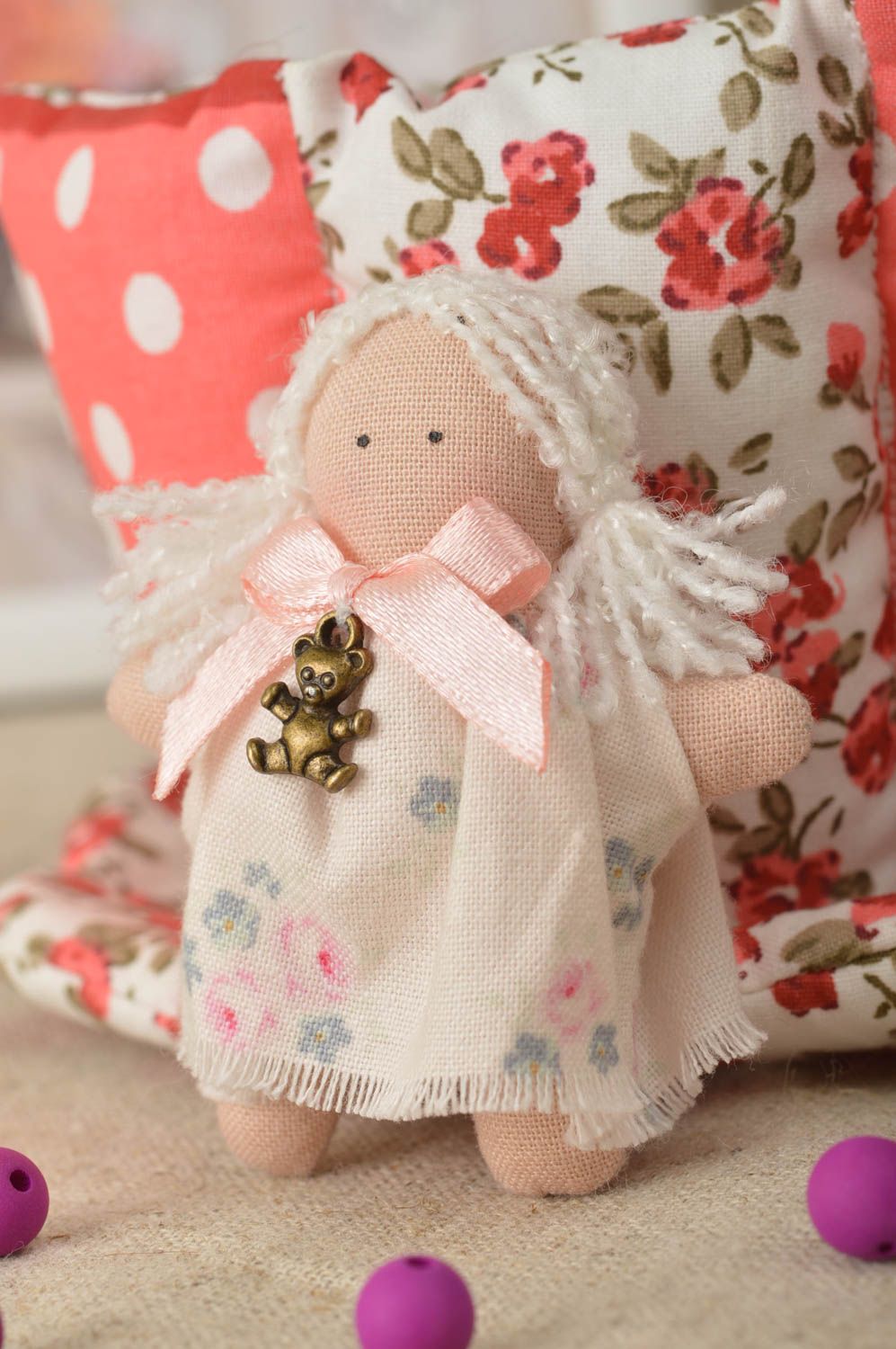 Bambola in stoffa fatta a mano pupazzo tessile originale giocatolo da bambine foto 1