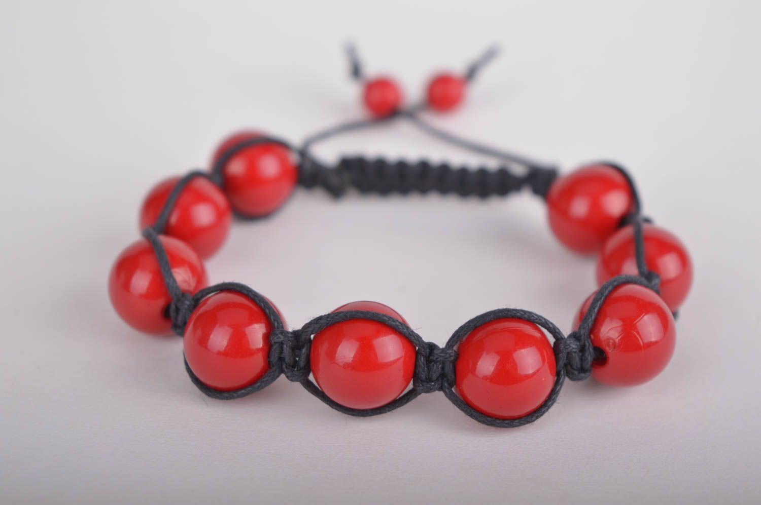 Red hot beads and black cord strand bracelet for women photo 1