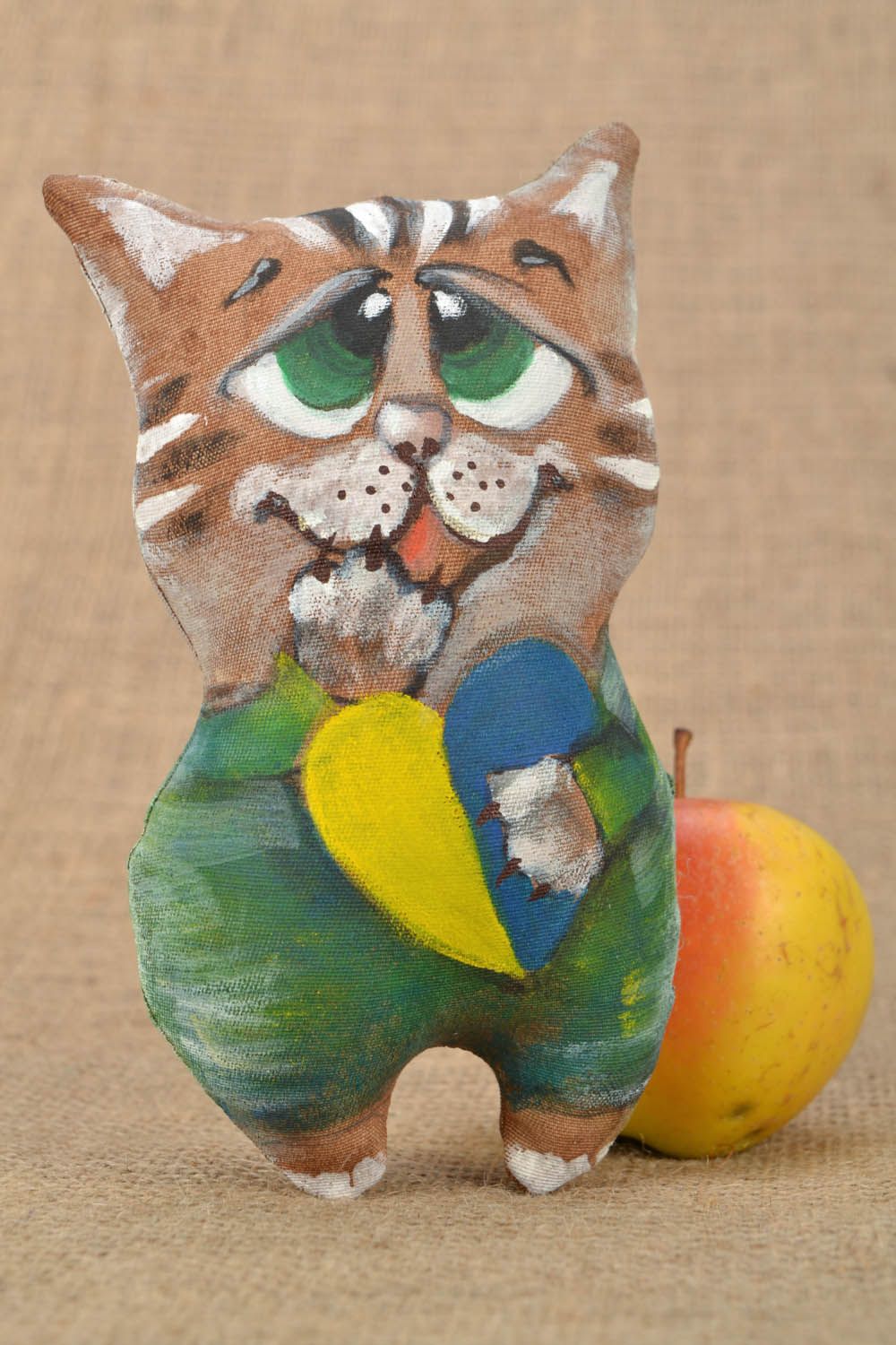 Toy cat painted with acrylics photo 1