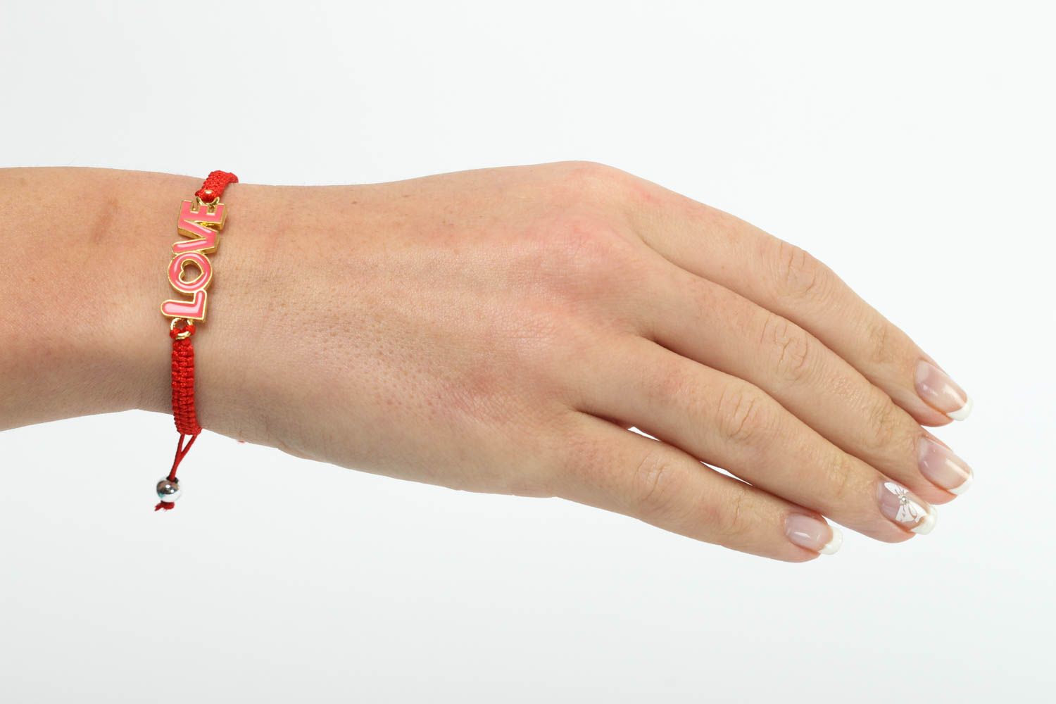 Bracelet en fils Bijou fait main Love rouge design fin Accessoire femme photo 5