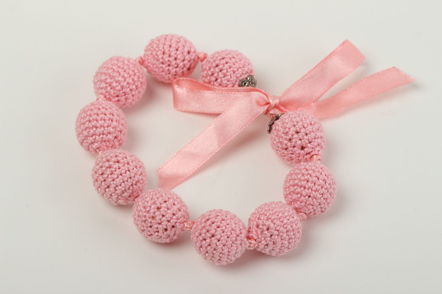 Parure de Bijoux roses faits main tricotés perles de bois 3 pièces Cadeau femme photo 3