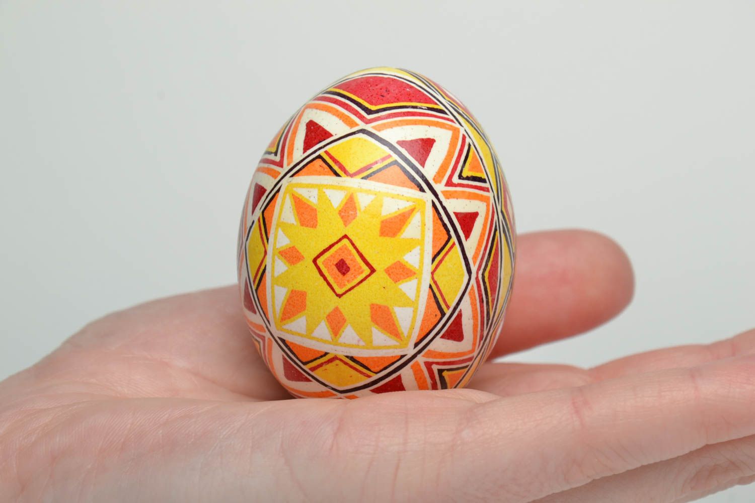 Huevo de Pascua pintado artesanal  foto 5