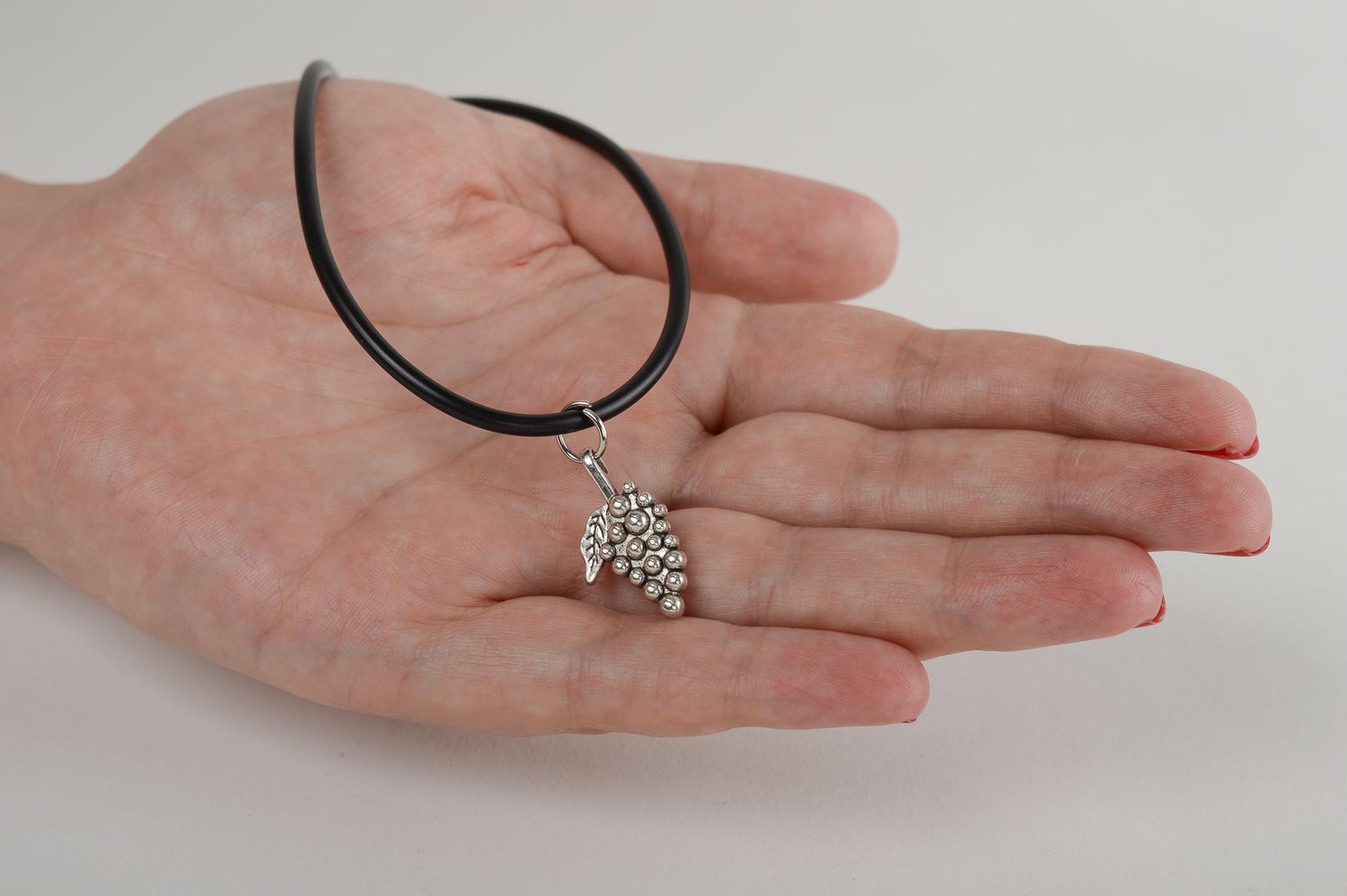 Handmade metal pendant fashion grapes pendant women necklace gift for girls   photo 5