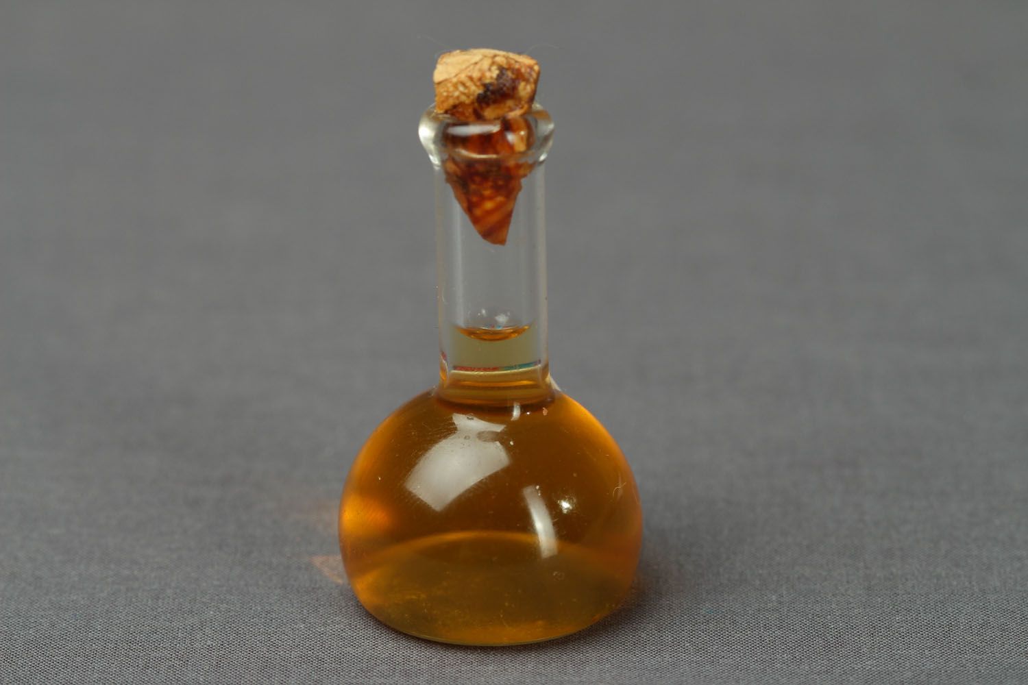 Parfum aux huiles fait main notes d'ambre photo 1