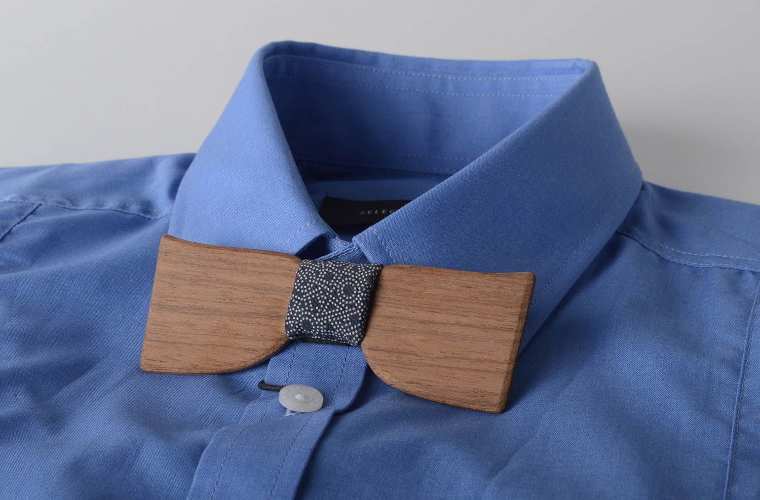 Schöne Fliege aus Holz handmade Accessoire für Männer Krawatte Fliege foto 5
