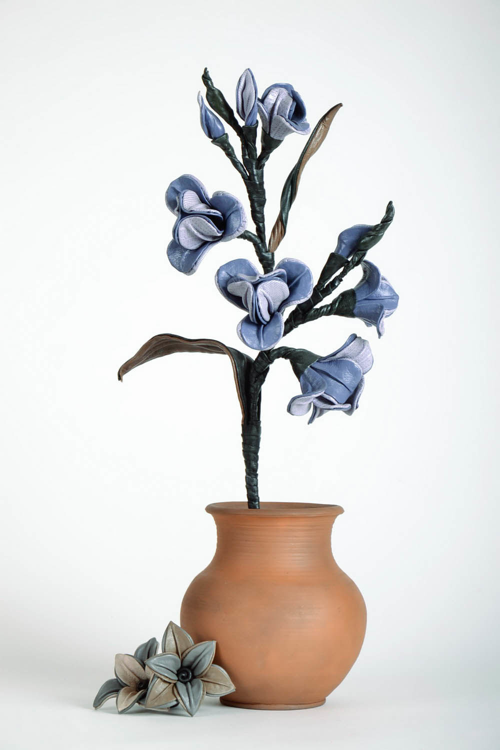 Decorative flowers made of genuine leather photo 1