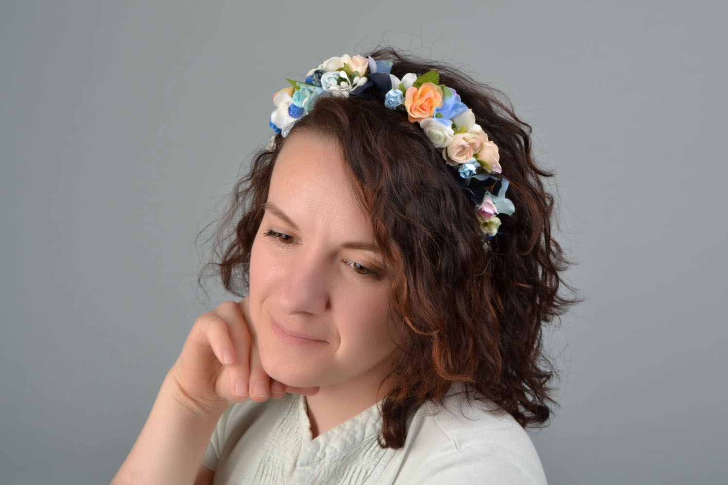 Serre-tête couronne de fleurs artificielles fait main Bouquet merveilleux  photo 2