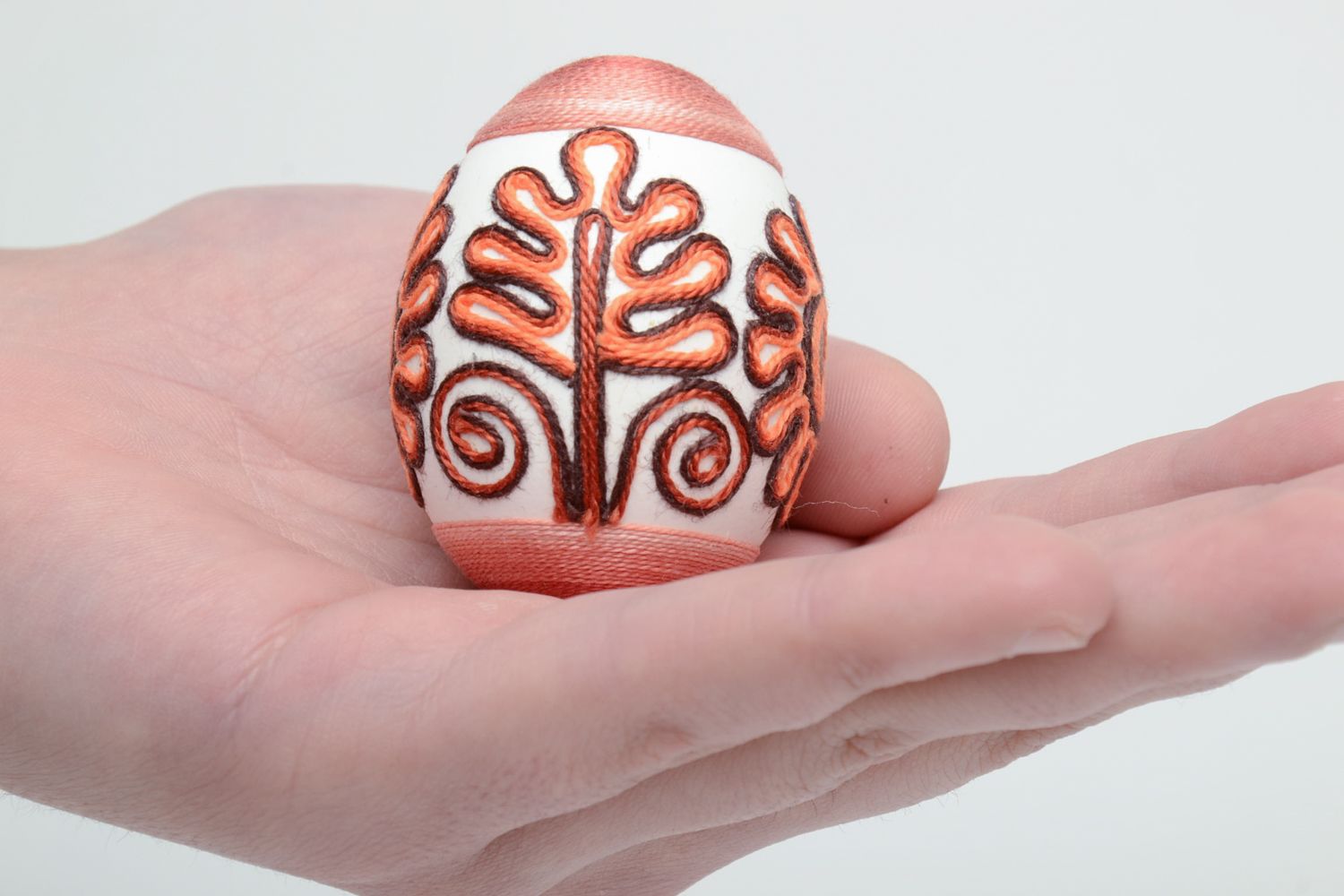 Huevo de Pascua decorado artesanal foto 5