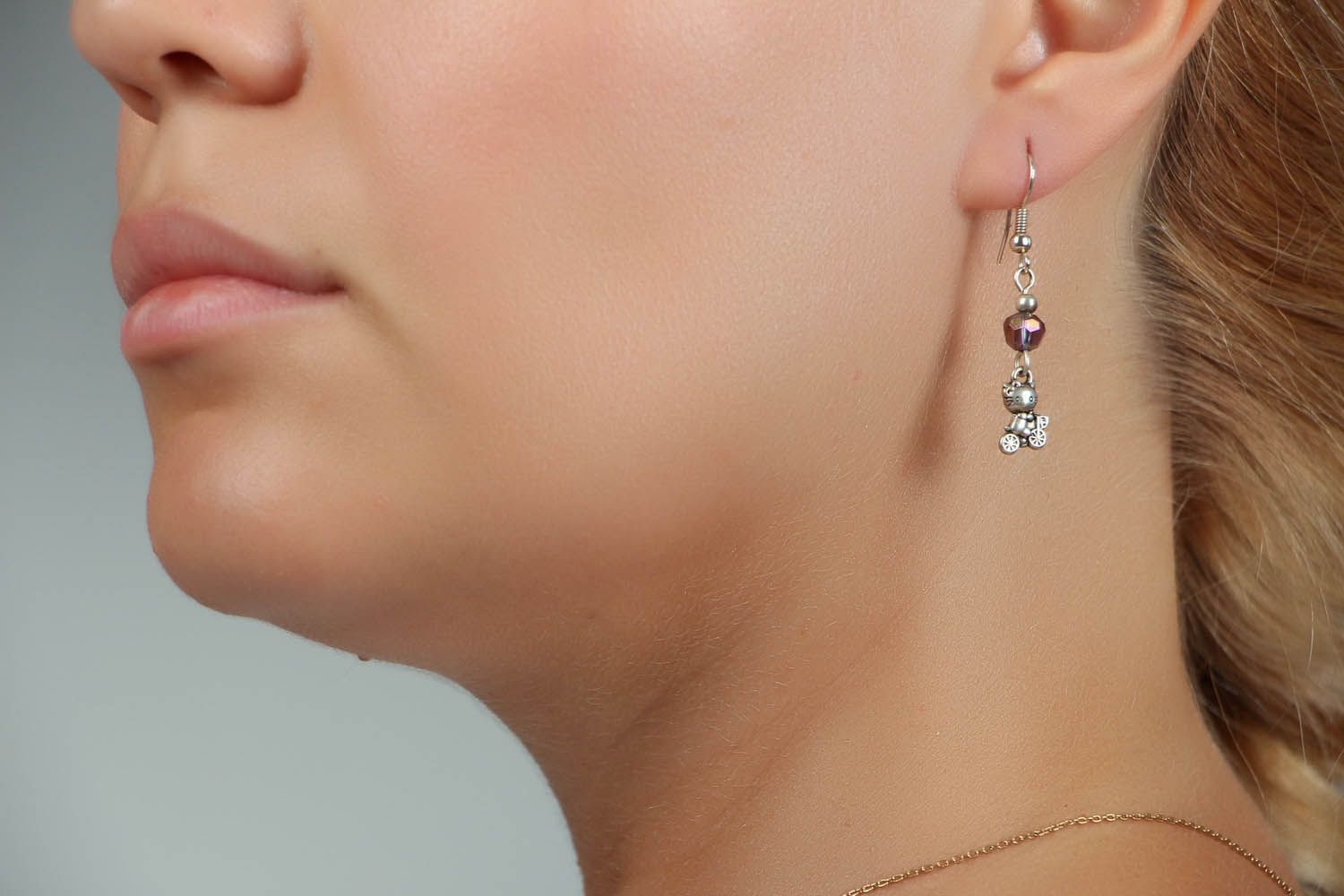 Crystal earrings with metal accessories photo 5