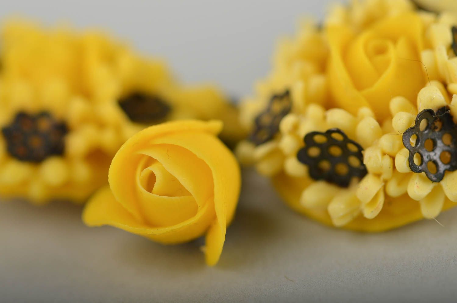 Браслет ручной работы украшение из полимерной глины браслет с цветами желтый фото 2