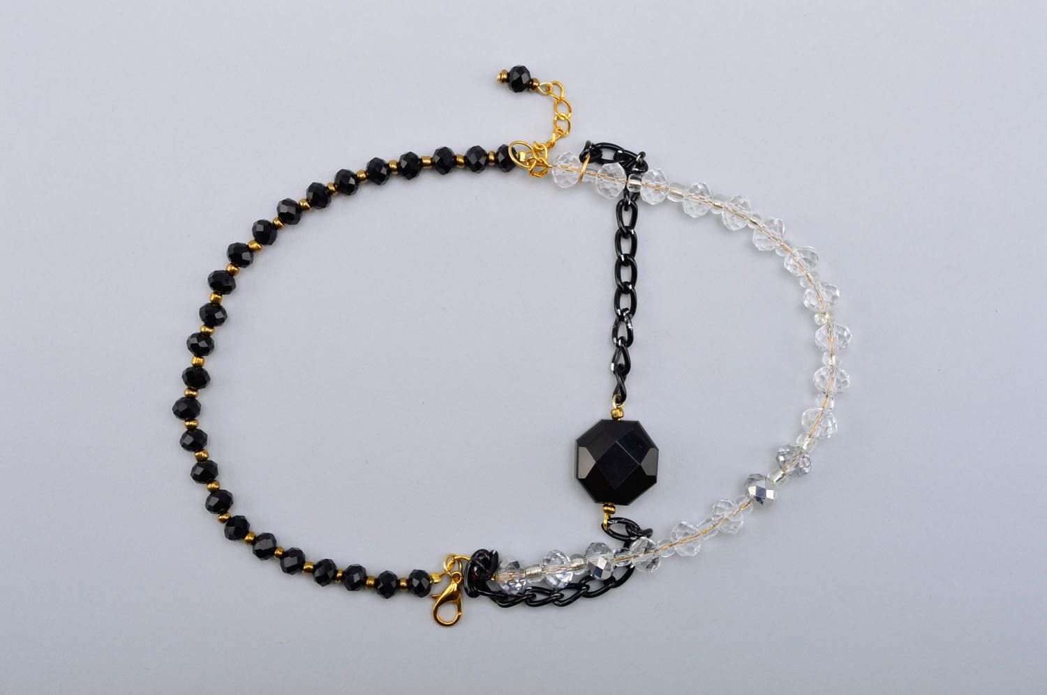 Handmade black and transparent beads bracelet on-chain for women photo 5