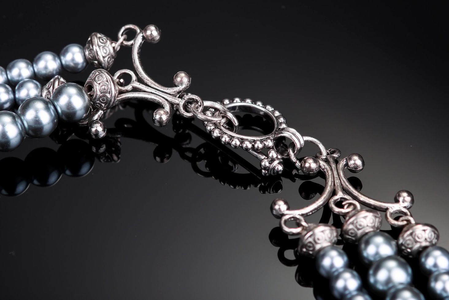 Halsschmuck aus keramischen Perlen, Handmade foto 3