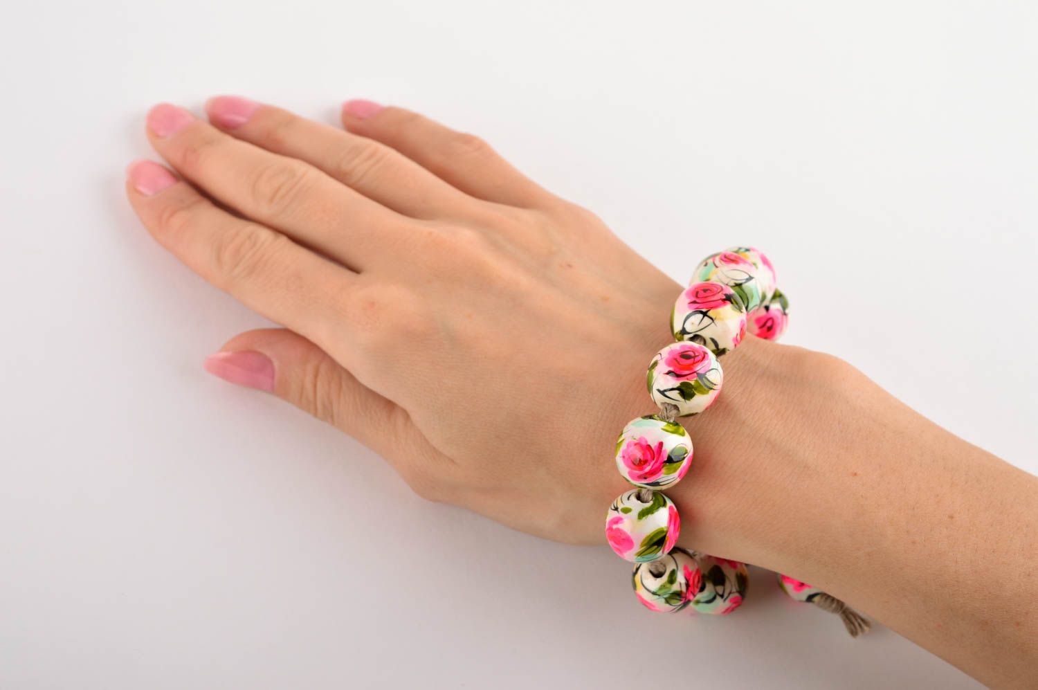 Strand clay beads floral design bracelet in ethnic style photo 4