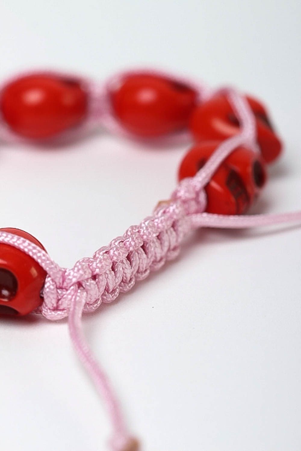 Bracelet mode Bijou fait main lacet rose perles rouges Accessoire femme photo 4