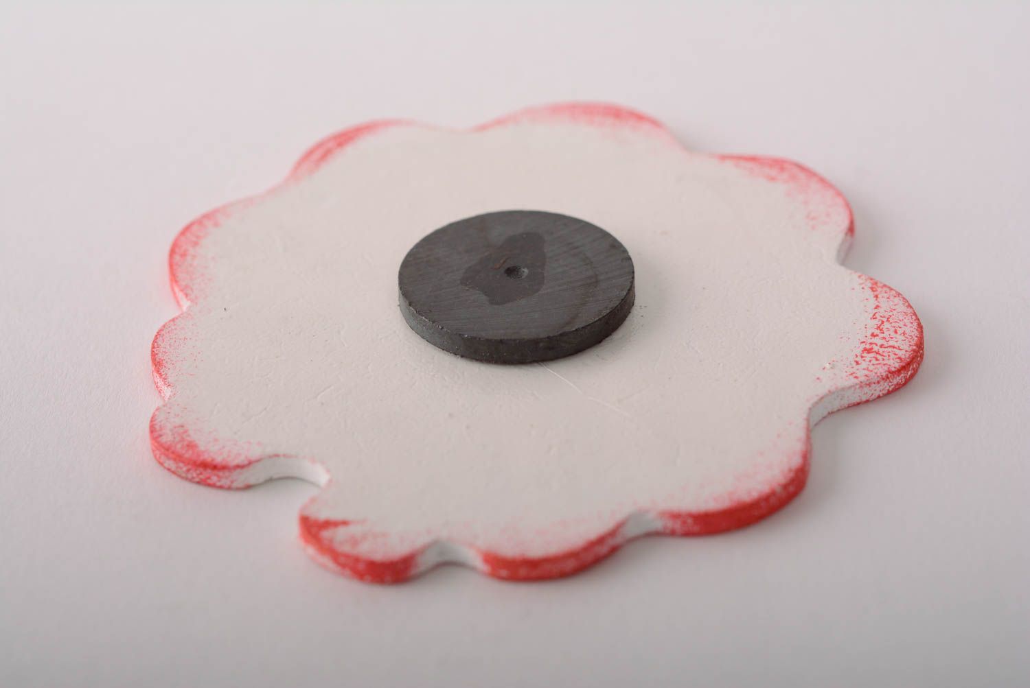 Magnet pour frigo Brebis rose blanc noir en bois décor original fait main photo 4