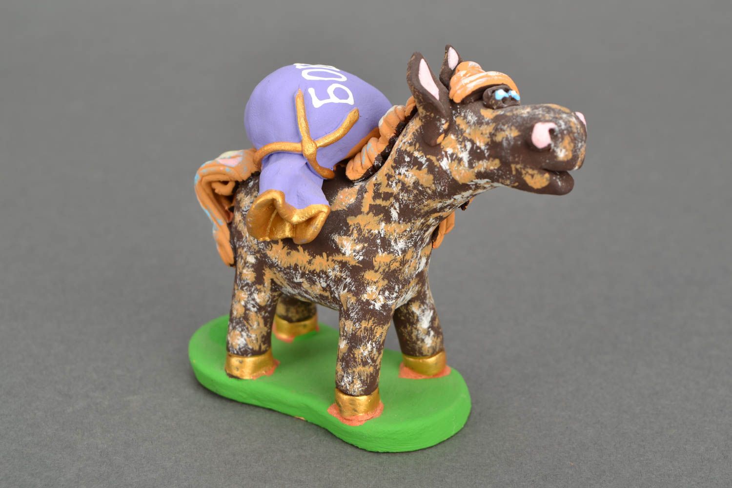 Statuetta cavallo in argilla fatta a mano figurina decorativa in ceramica  foto 3