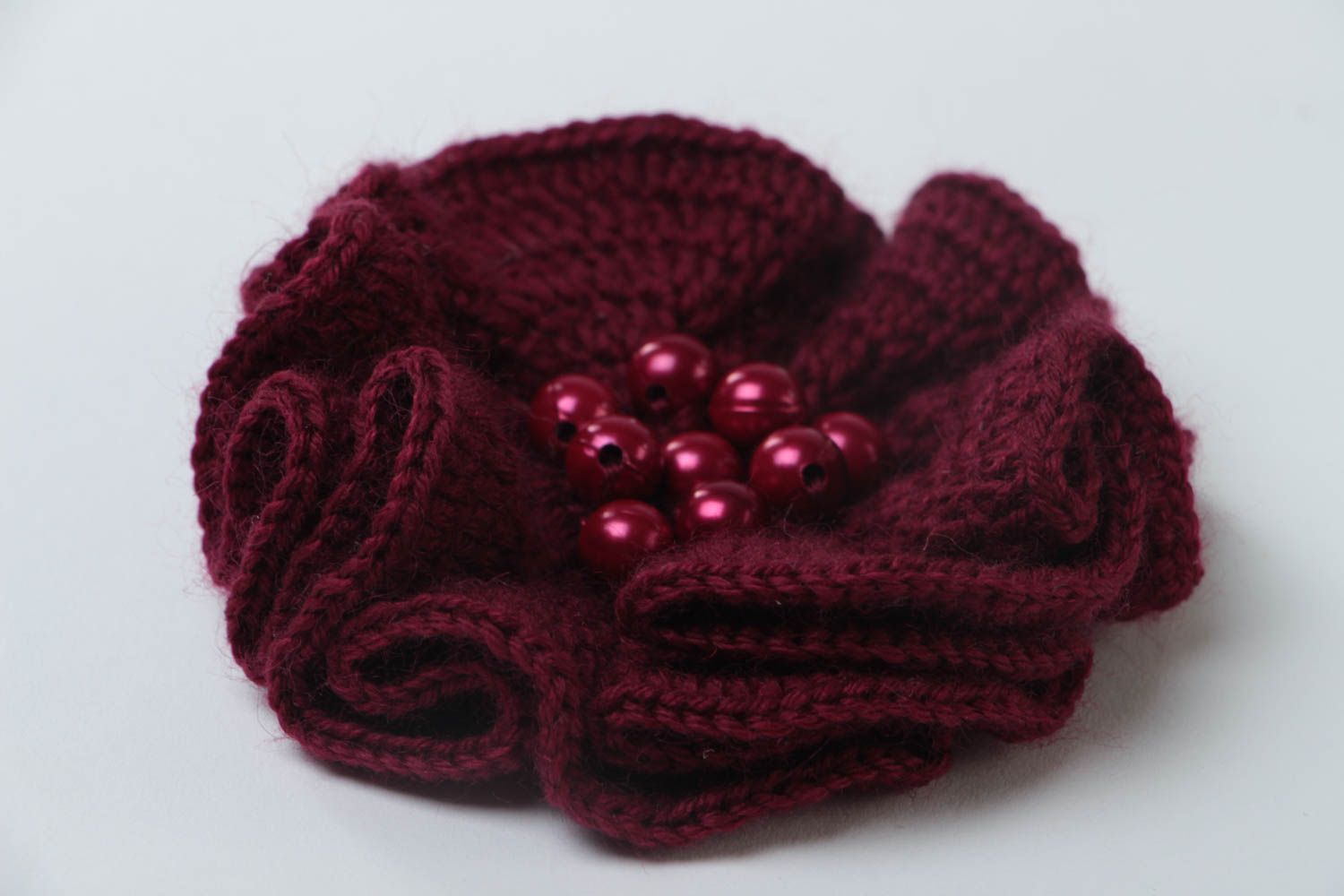 Broche hecho a mano de hilos de lana accesorio de moda regalo original foto 3