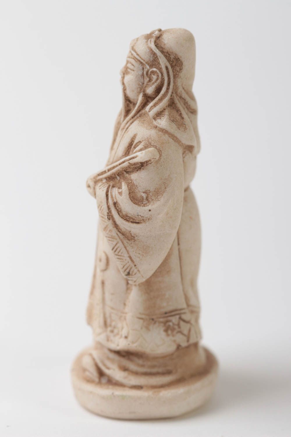 Крохотная статуэтка из полимерной смолы нэцкэ Лу-син в мраморной пудре хенд мейд фото 3