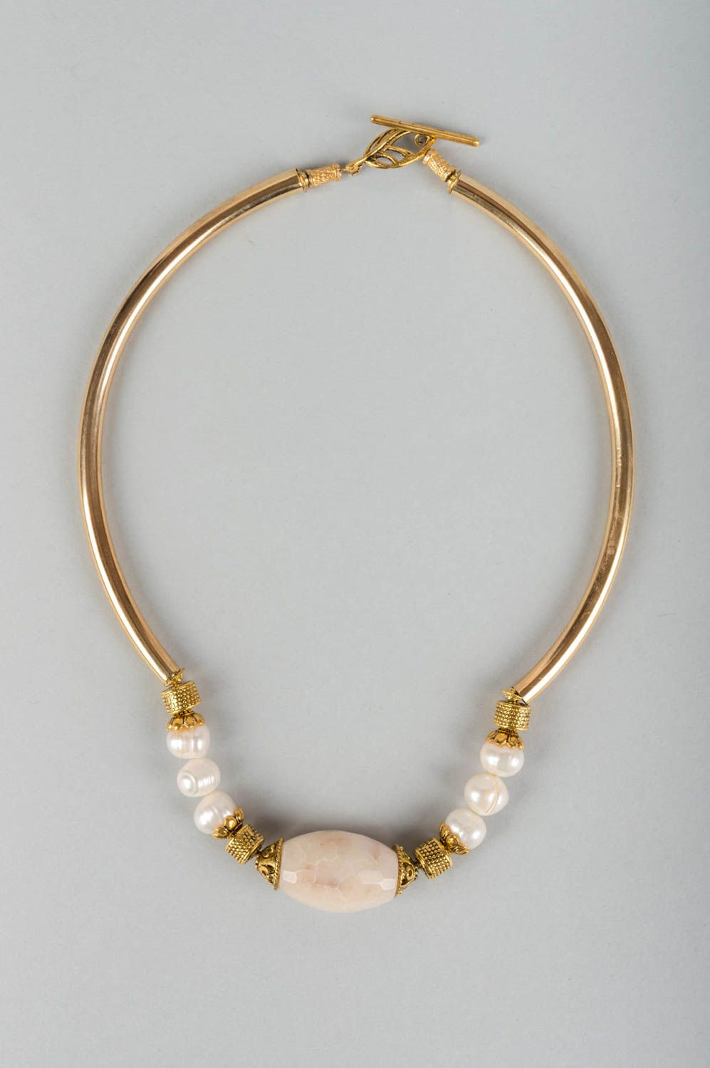 Collar de latón con ágata y perlas bonito original accesorio hecho a mano foto 2