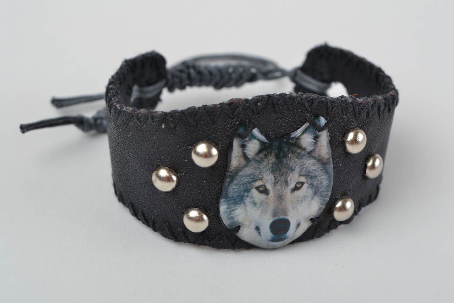 Pulsera artesanal original de cuero artificial unisex en estilo rock con lobo  foto 4