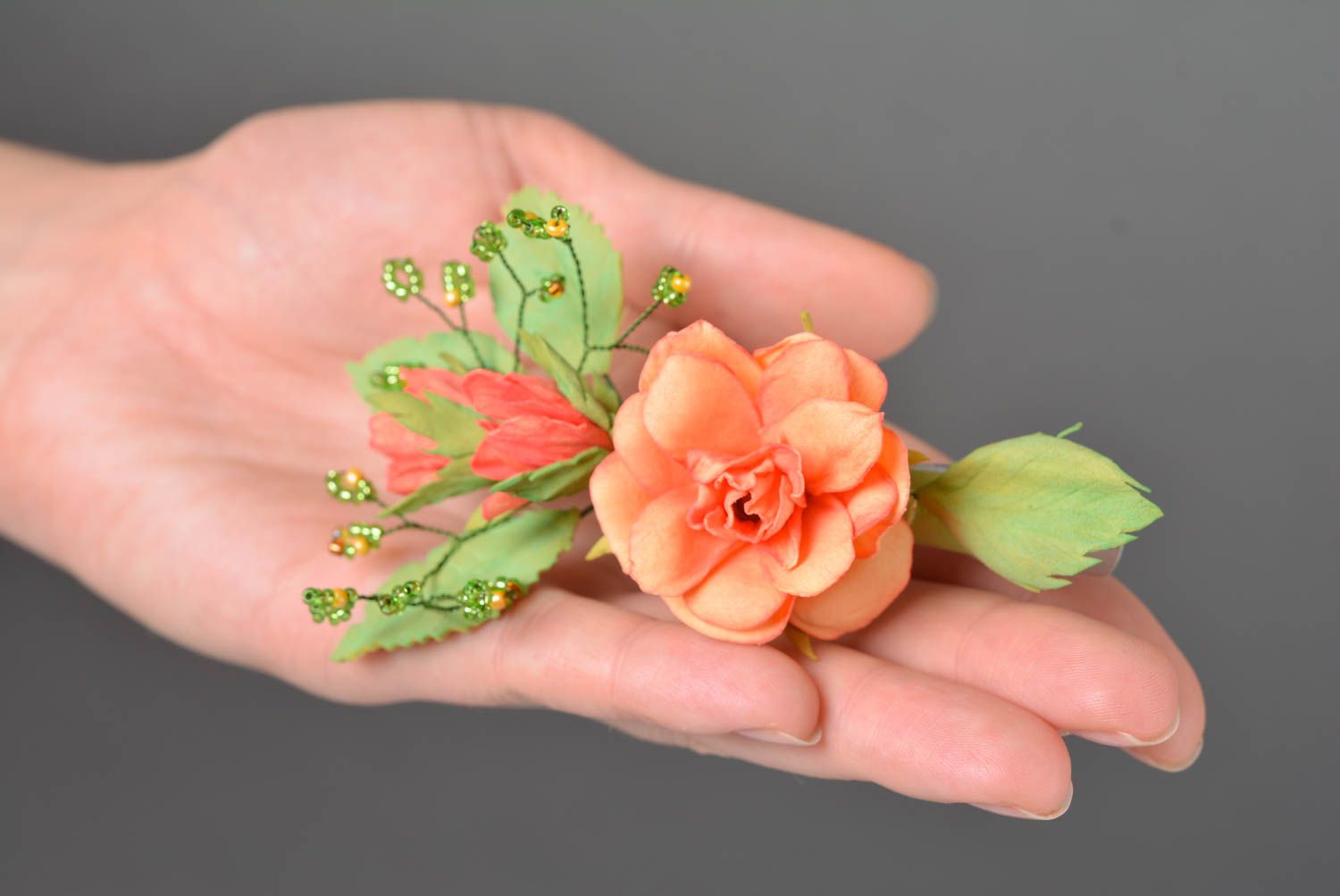 Pince à cheveux en forme de fleur rose orange faite main en foamiran bijou  photo 2