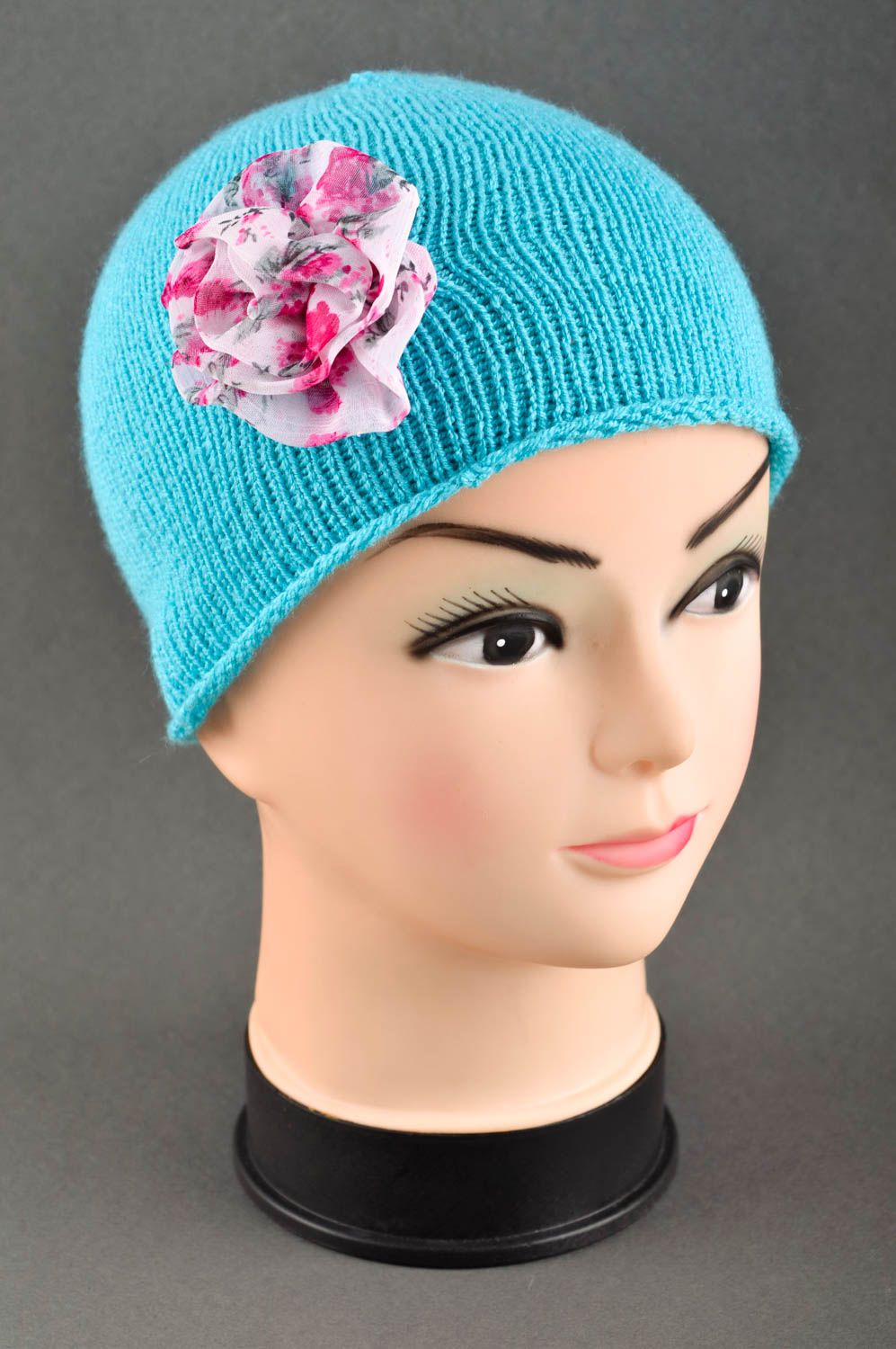 Шапка для девочки ручной работы вязаная шапка голубая зимняя шапка с цветком фото 1