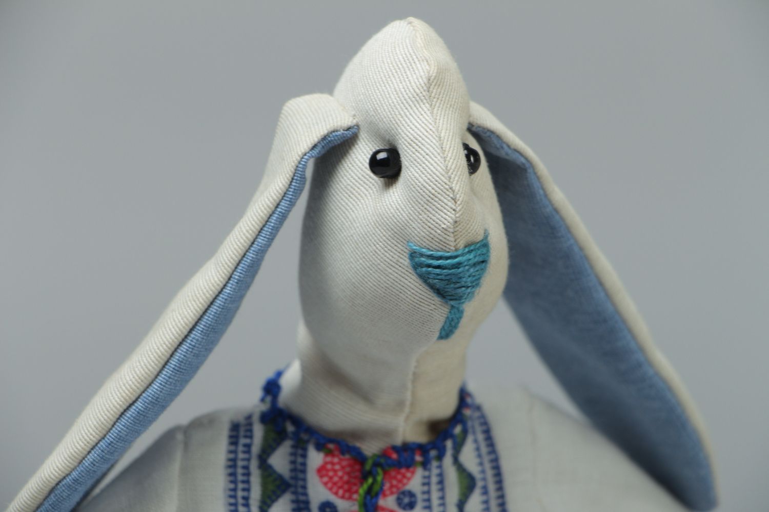 Muñeco de trapo con traje nacional foto 2