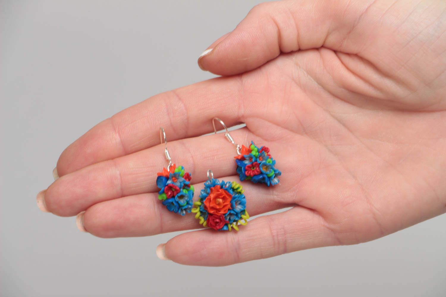 Set of designer polymer clay handmade jewelry earrings and pendant with flowers photo 5