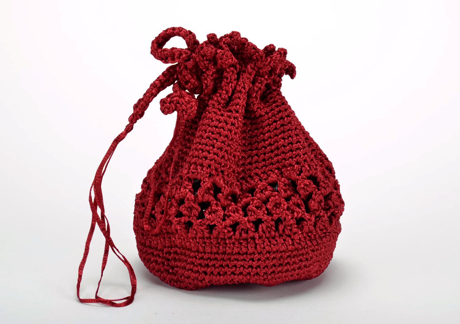 Красная вязанная коктейльная сумочка  фото 3