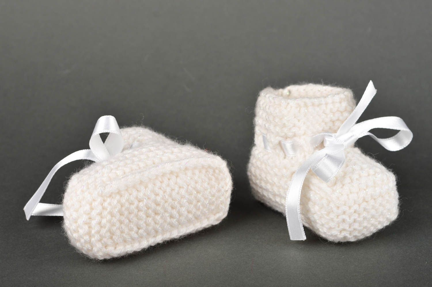 Chaussons bébé faits main Chaussure bébé tricot crochet blancs Cadeau original photo 5