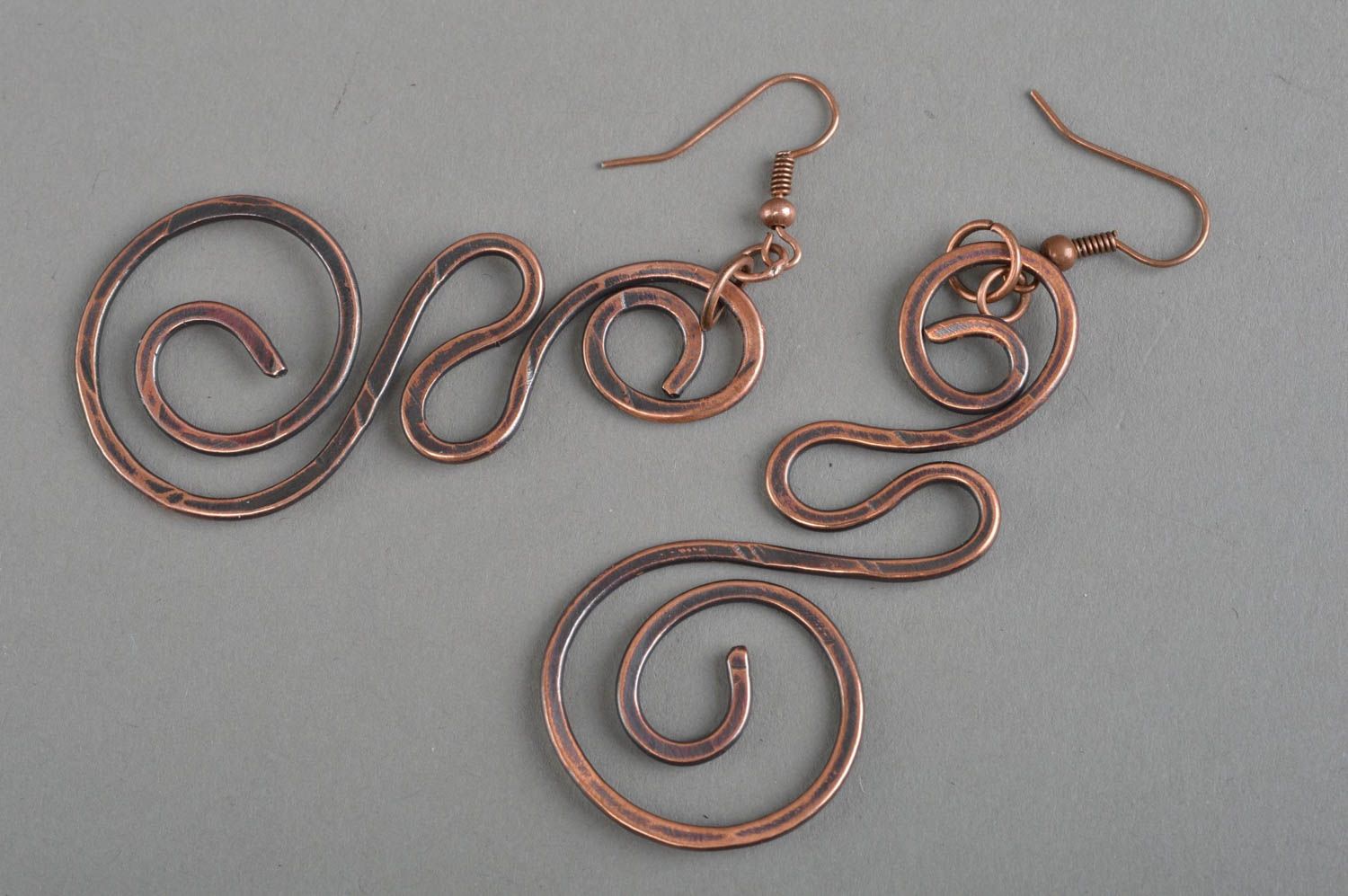 Pendientes de cobre hechos a mano accesorio para mujer bisutería moderna foto 5