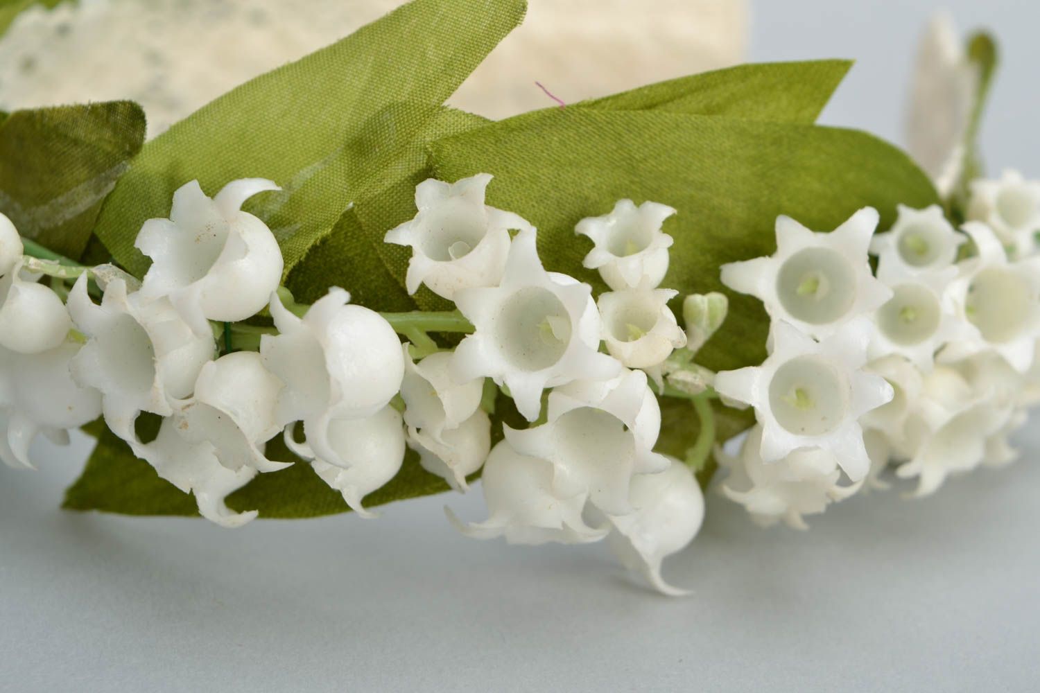 Serre-tête avec fleurs blanches artificielles fait main original Campanules  photo 4
