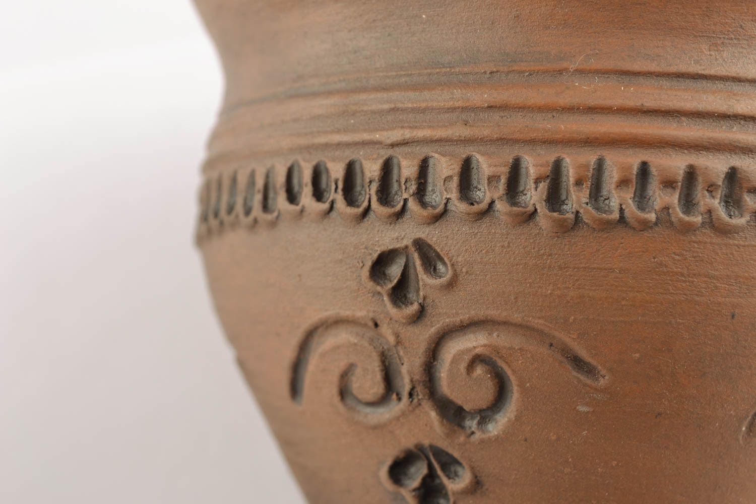 Taza de cerámica para té con ornamentos foto 3