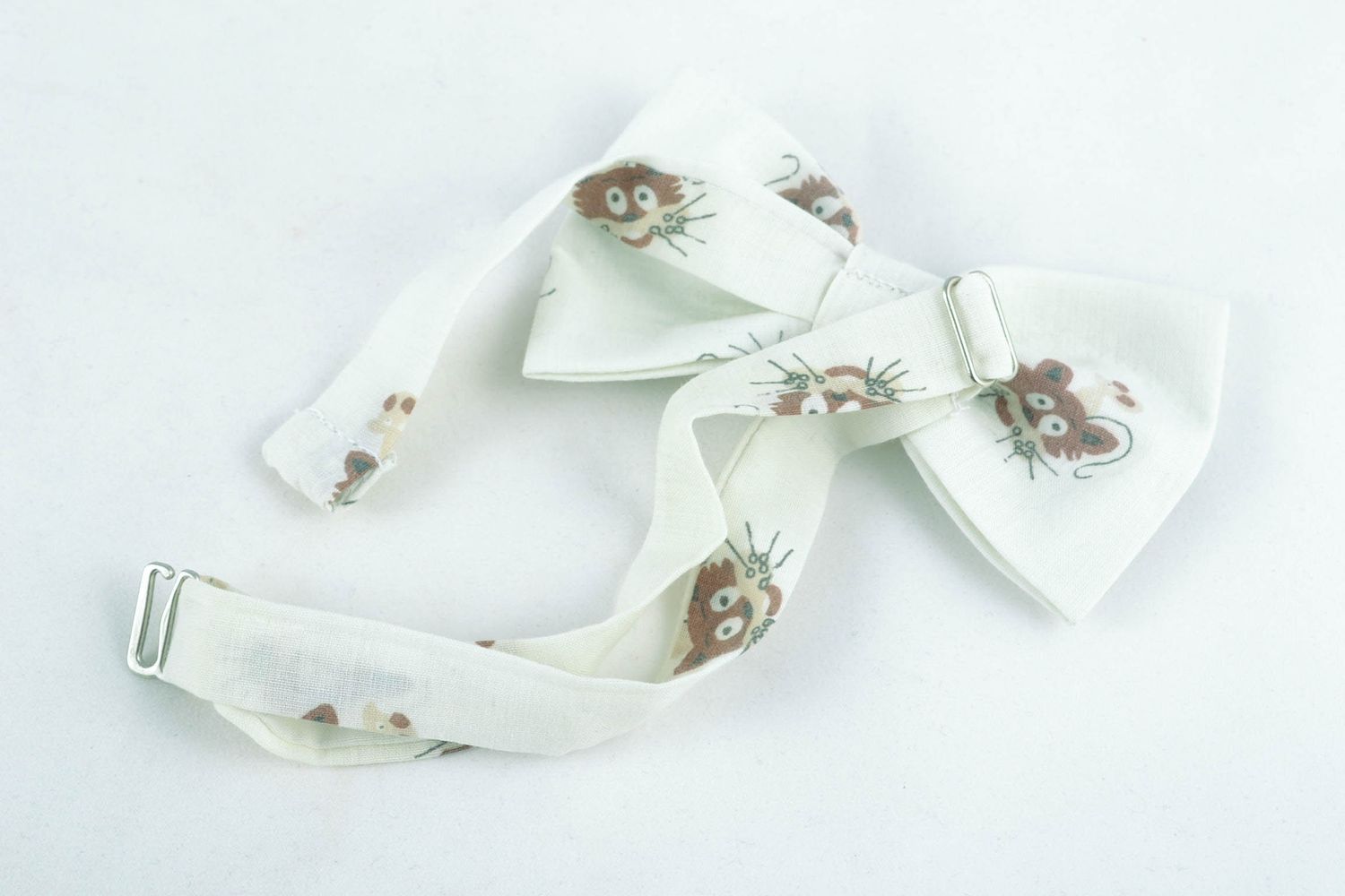 Текстильный галстук-бабочка с изображением котиков фото 4