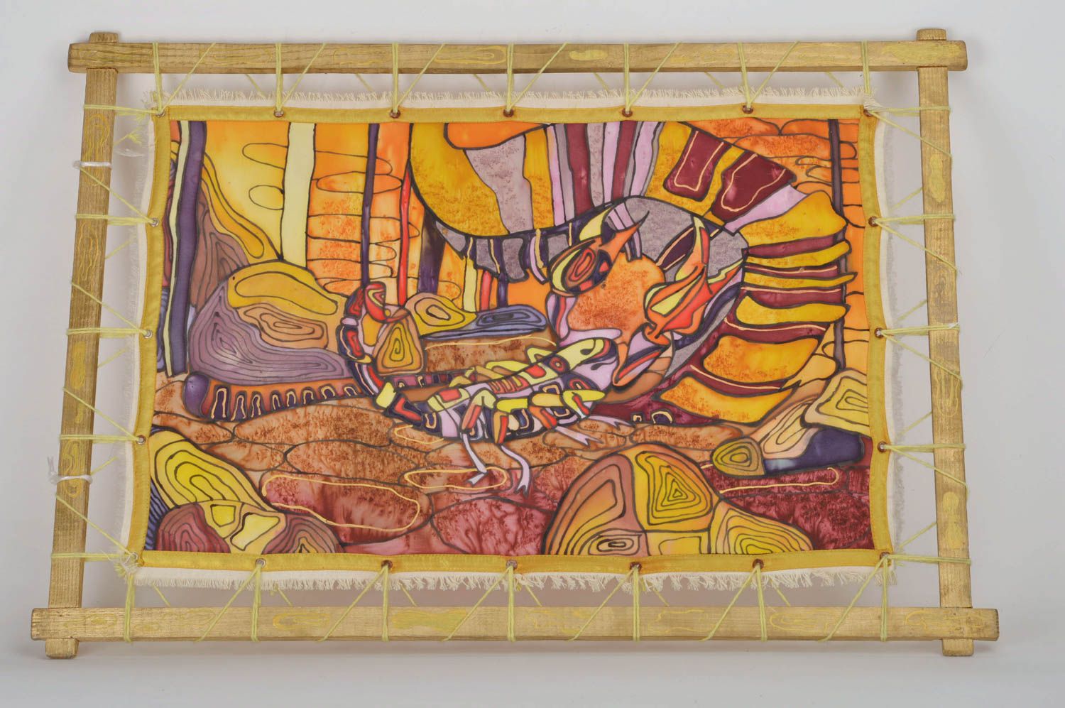 Handgemachtes Stoff Wandbild in Batik Skorpion für Interieur in Gelb und Rot foto 5