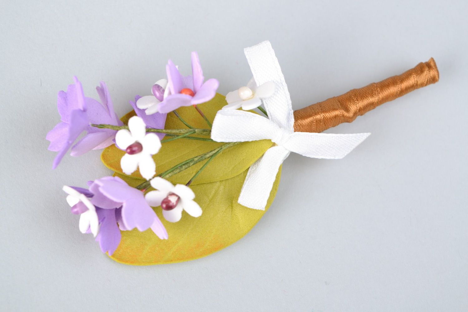 Ramillete floral hecho a mano de goma EVA foto 3