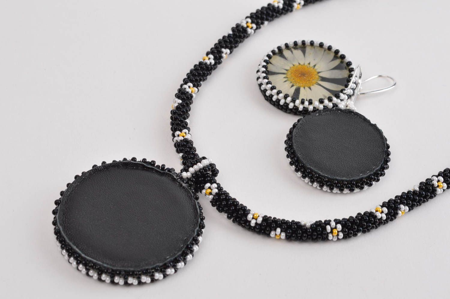 Handmade pendant unusual accessory gift ideas epoxy resin jewelry flower pendant photo 4