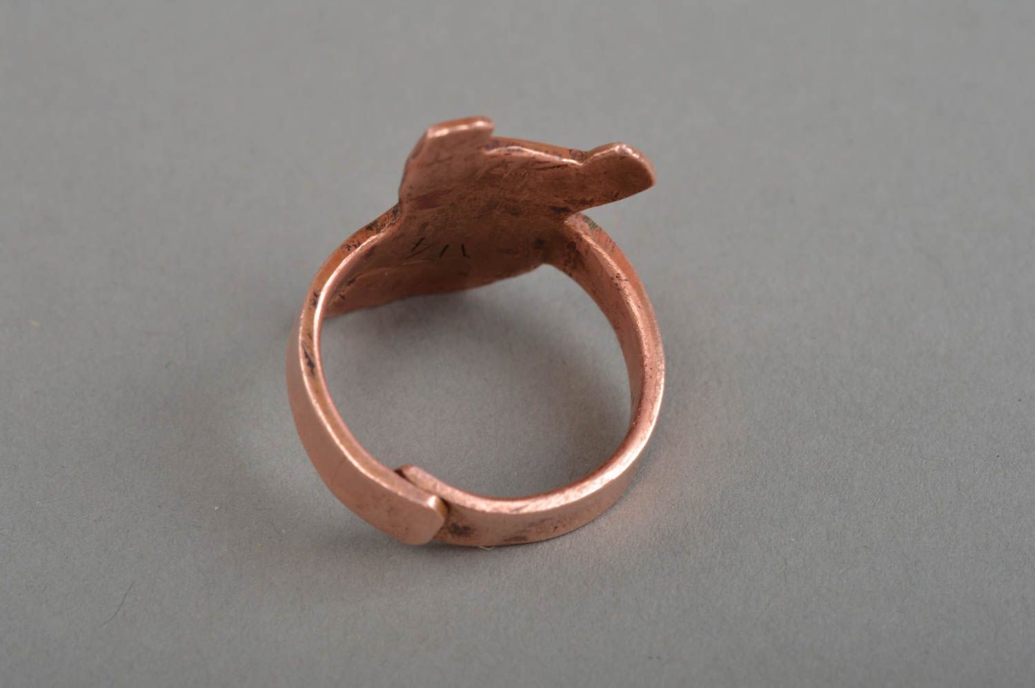 Metal unusual cute handmade ring made of copper in shape of stylized bear photo 4