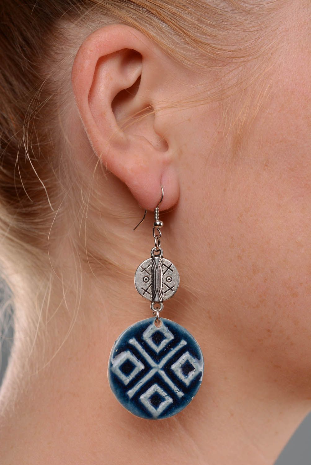 Amulett Ohrringe aus Ton Makosch foto 5