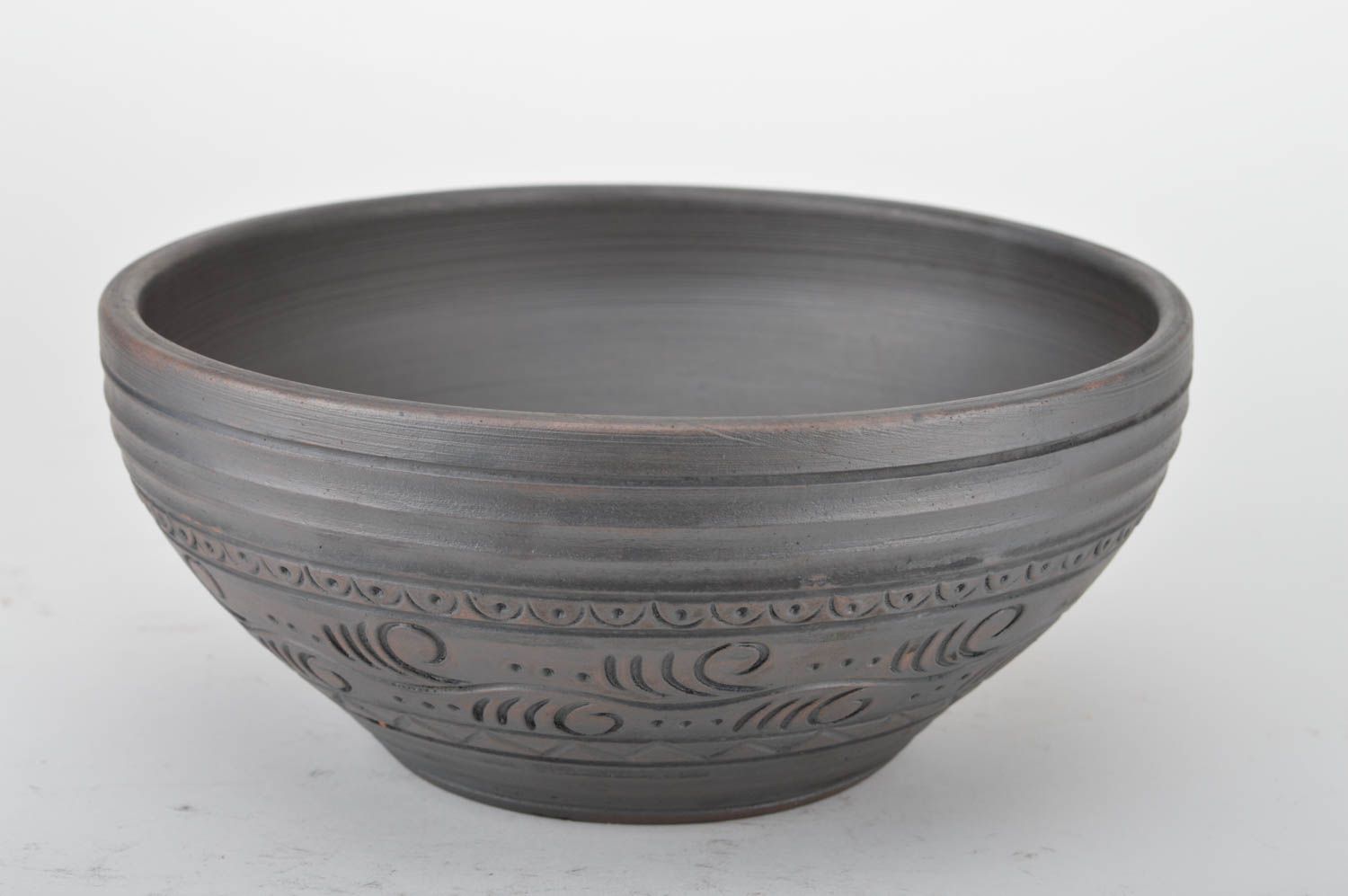 Large handmade dark ceramic bowl with scratched ornaments in ethnic style 1.5 l photo 2
