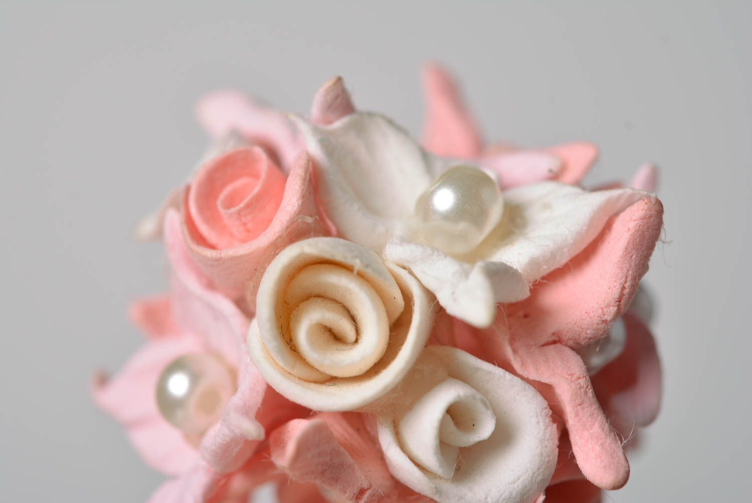 Pendentif bouquet de fleurs en pâte polymère rose sur rubans fait main photo 2
