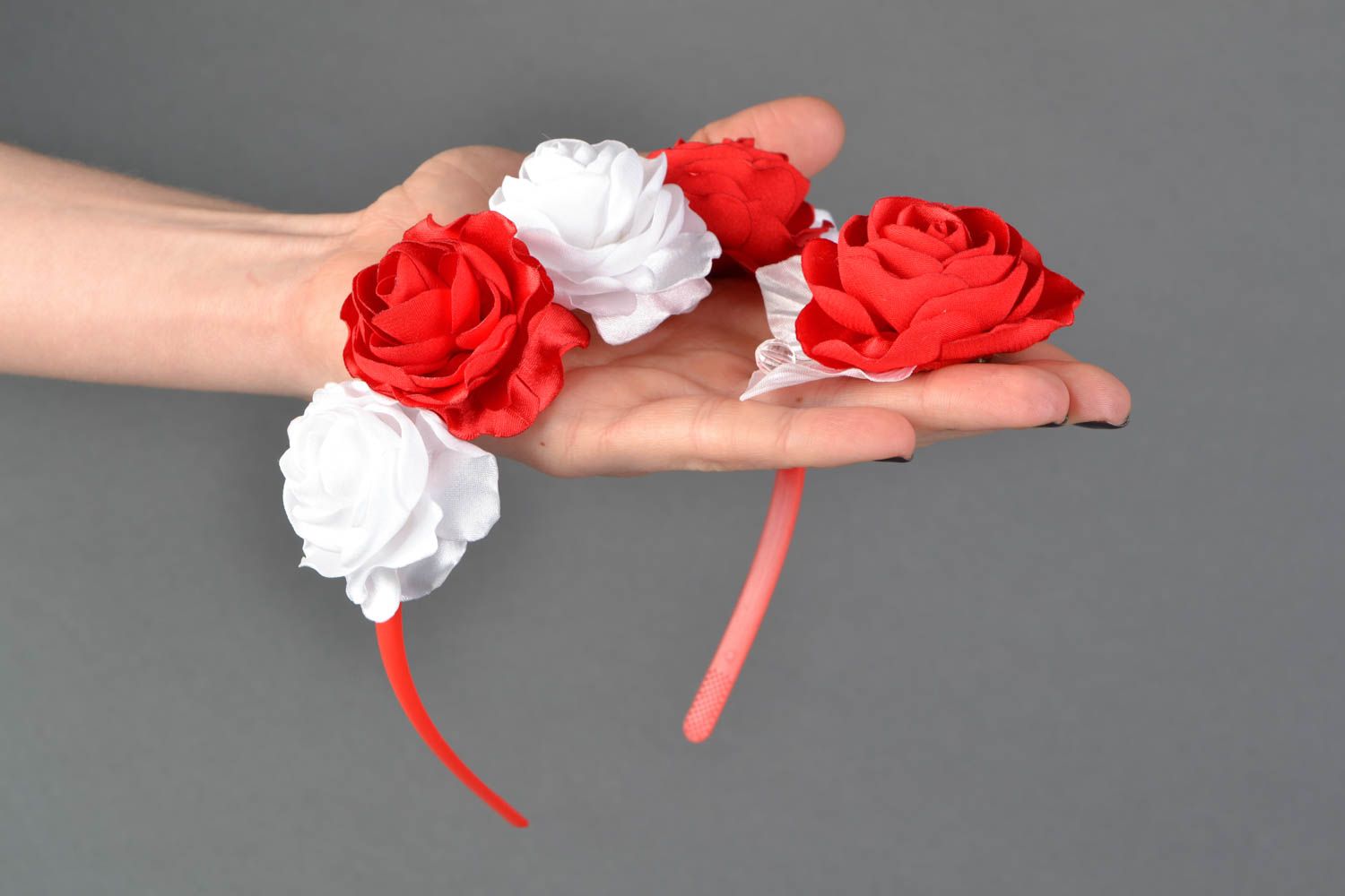 Serre-tête fleurs et broche originale rouge faits main accessoires femme photo 2