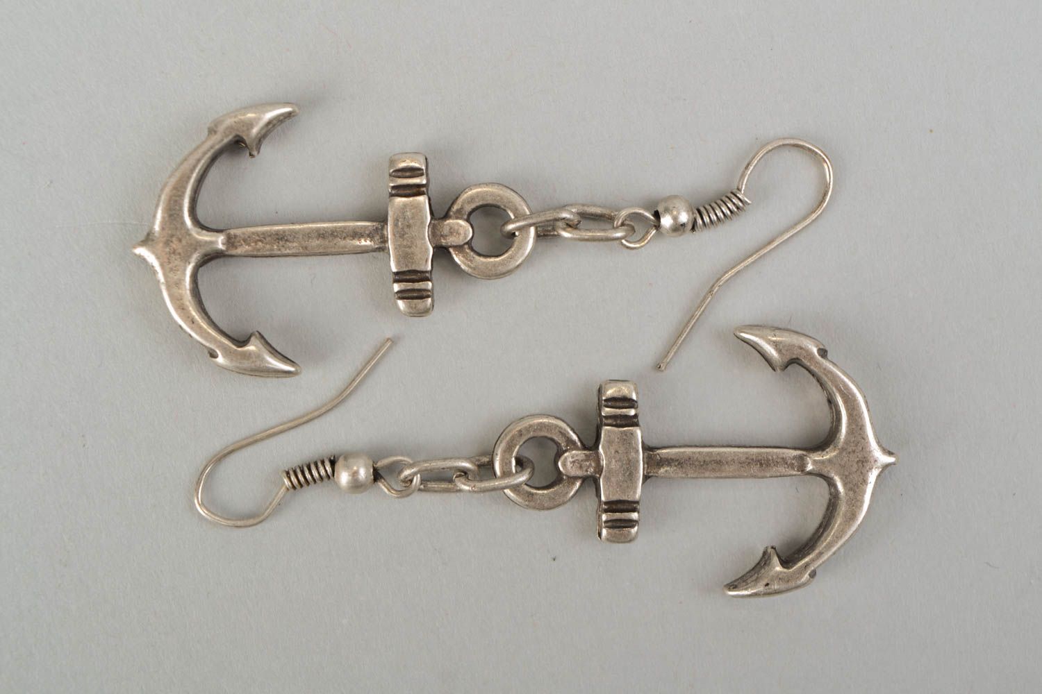 Interesting metal earrings anchors photo 3