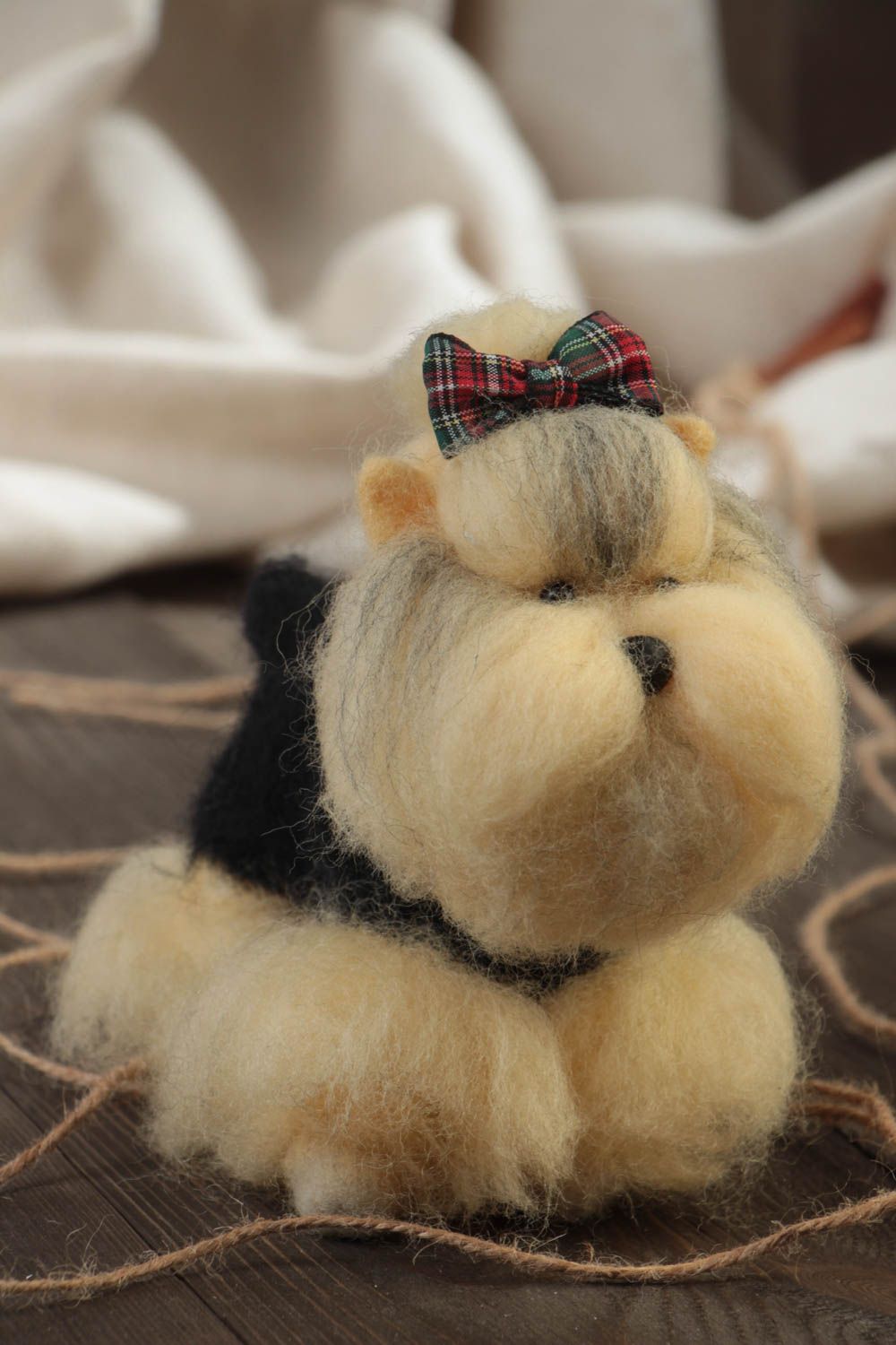 Handmade Kuscheltier aus Wolle Yorkshire Terrier schön für Kinder originelle foto 1