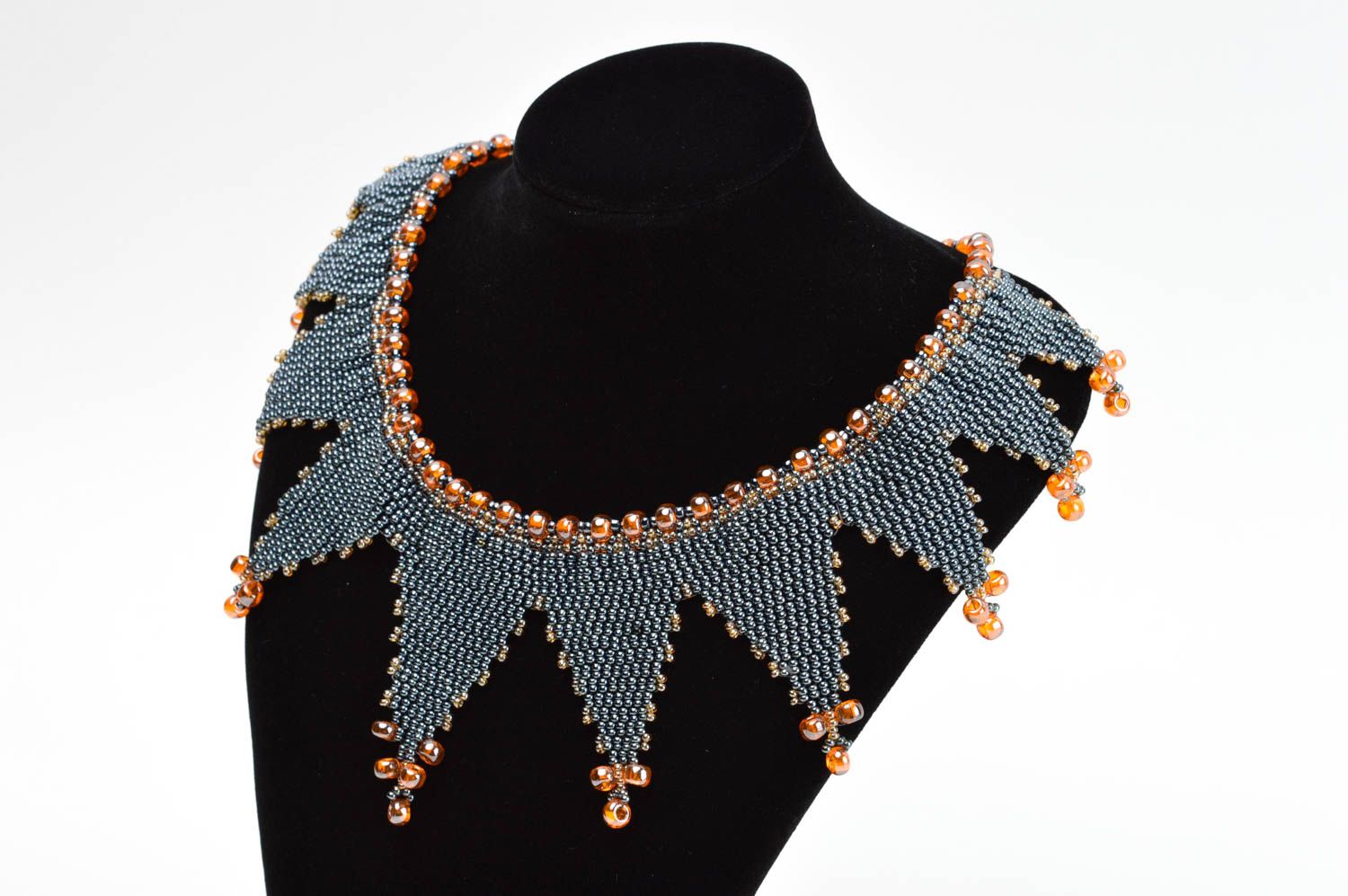 Collana di perline fatta a mano da donna di moda bigiotteria originale
 foto 1