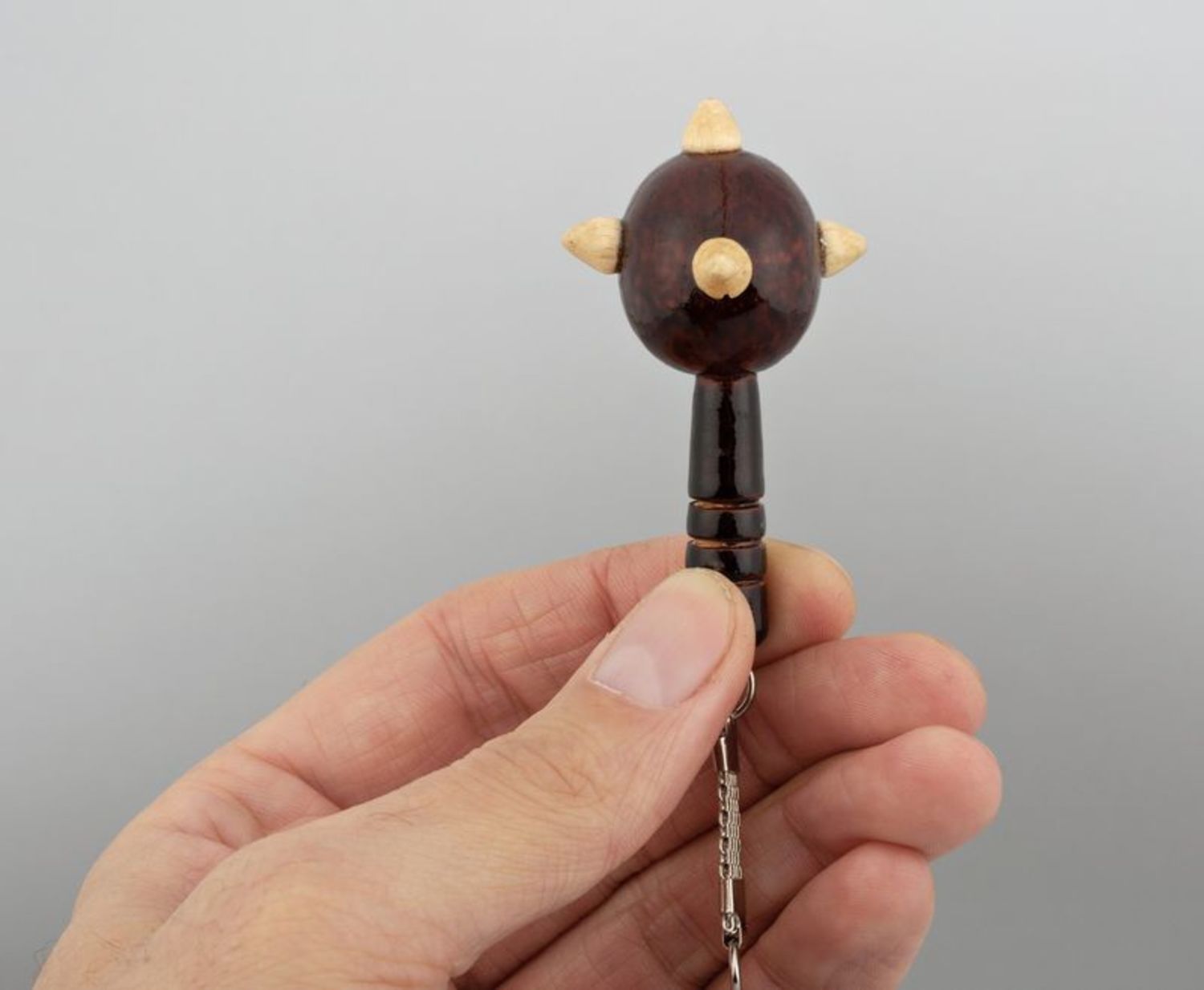 Wooden keychain Mace photo 4